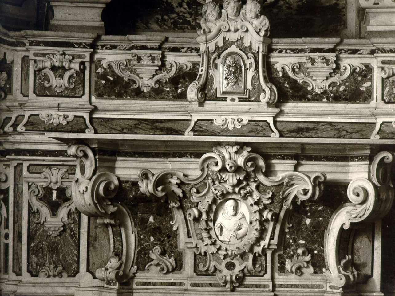 altare, elemento d'insieme - bottega napoletana (metà sec. XVIII)