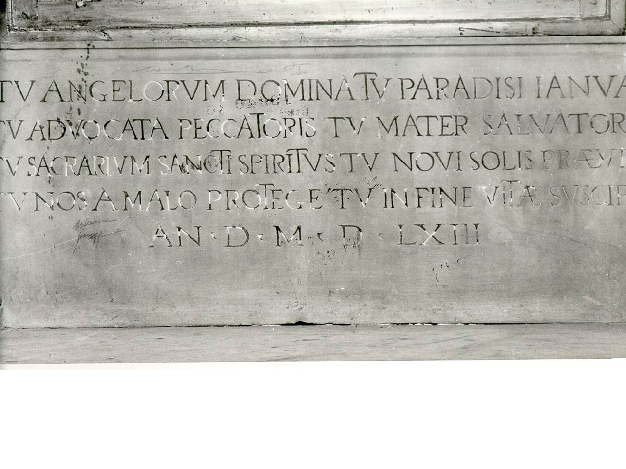 LAPIDE CELEBRATIVA, ELEMENTO D'INSIEME - ambito napoletano (TERZO QUARTO Sec. XVI)