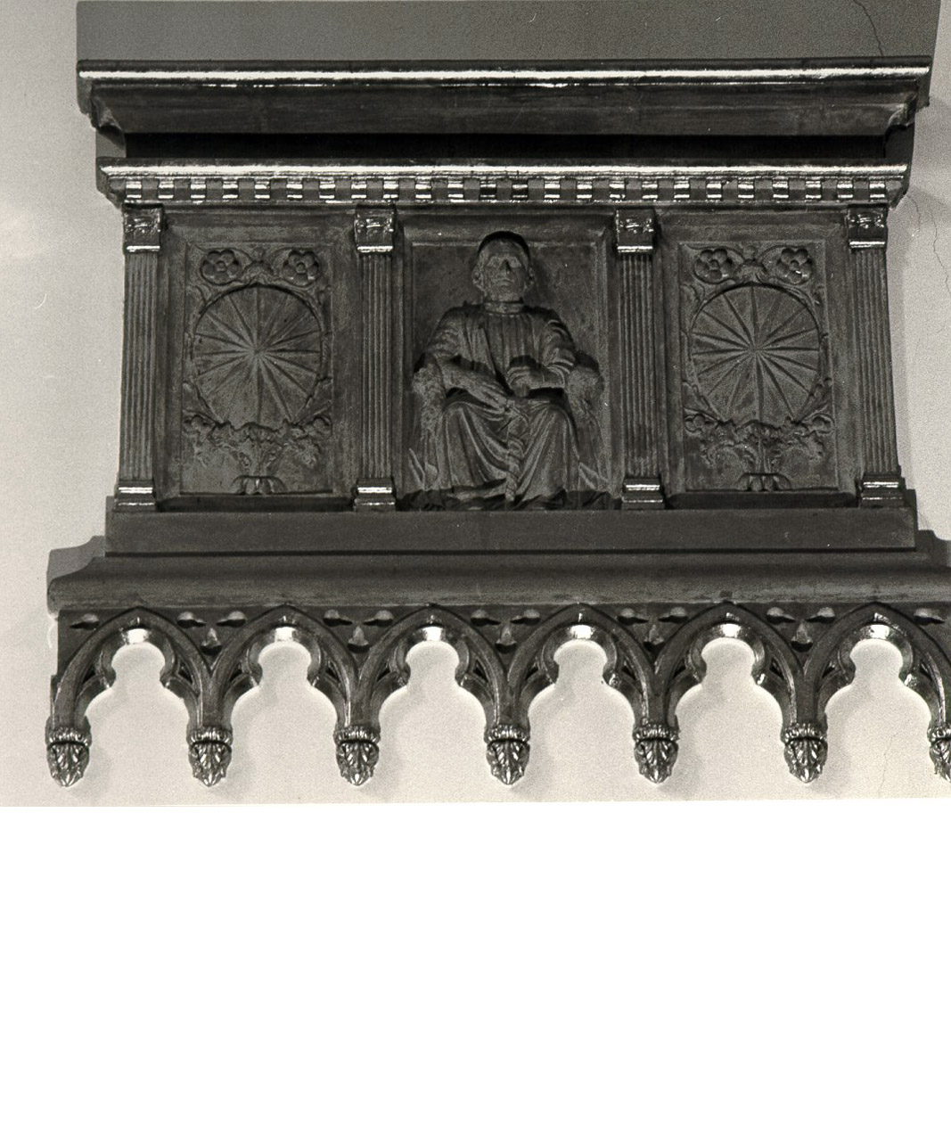 monumento funebre - ambito toscano (seconda metà sec. XIV)