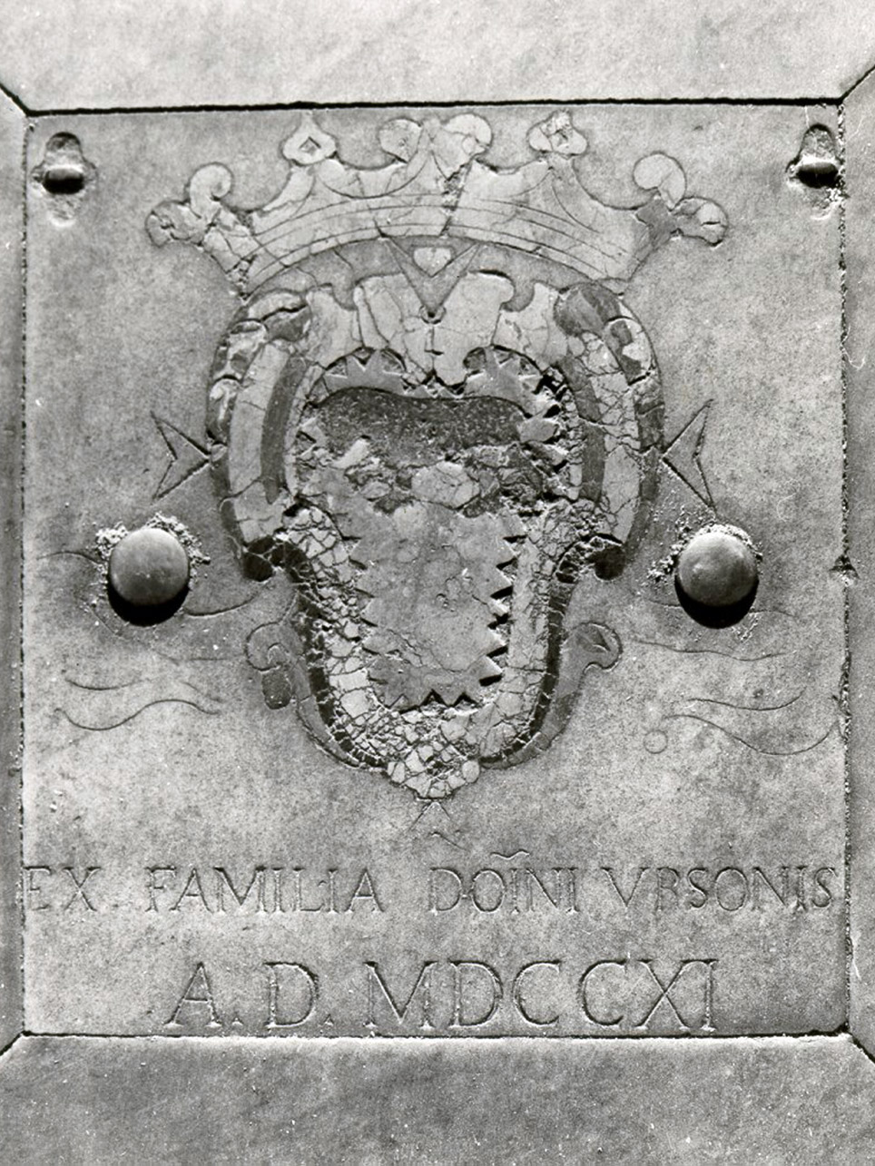 lastra tombale - bottega napoletana (sec. XVIII)