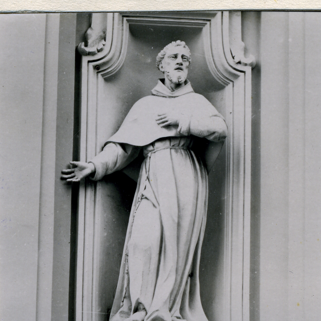 San Francesco d'Assisi (statua, complesso decorativo) di Sanfelice Ferdinando (sec. XVIII)