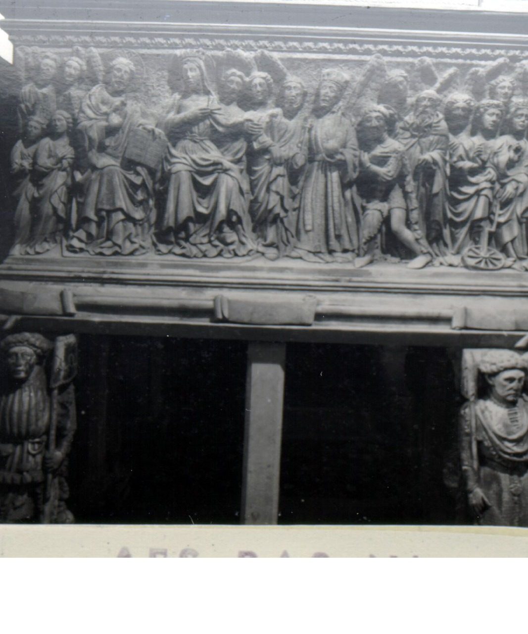 Madonna presenta Ludovico Aldomoresco a Dio Padre (rilievo, elemento d'insieme) di Baboccio Antonio (sec. XV)