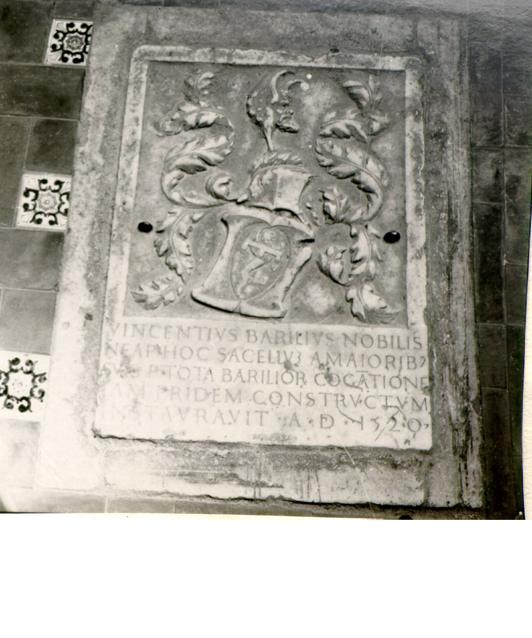 lastra tombale - bottega napoletana (sec. XIV)