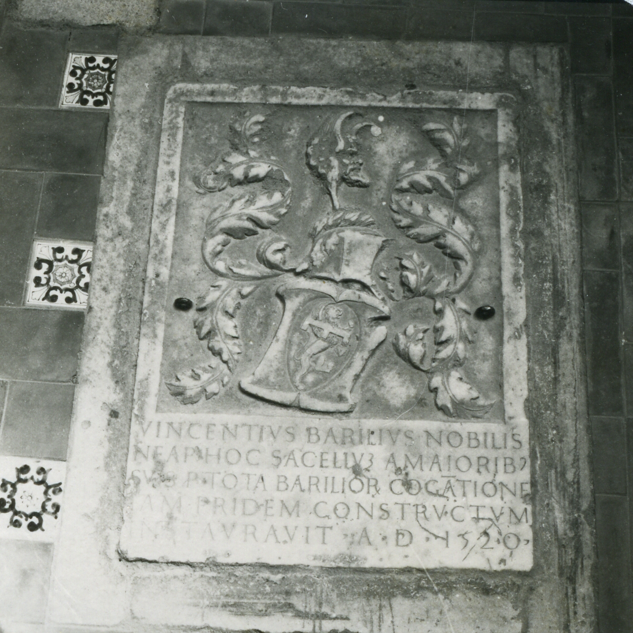lastra tombale - bottega napoletana (sec. XVI)