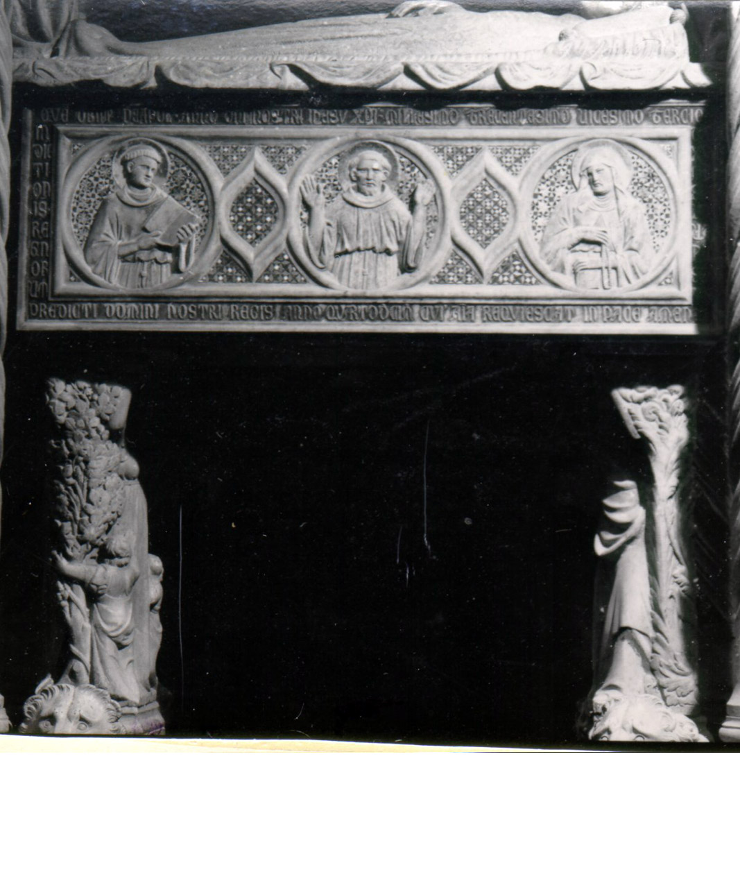 San Francesco d'Assisi (rilievo, elemento d'insieme) di Tino di Camaino (sec. XIV)