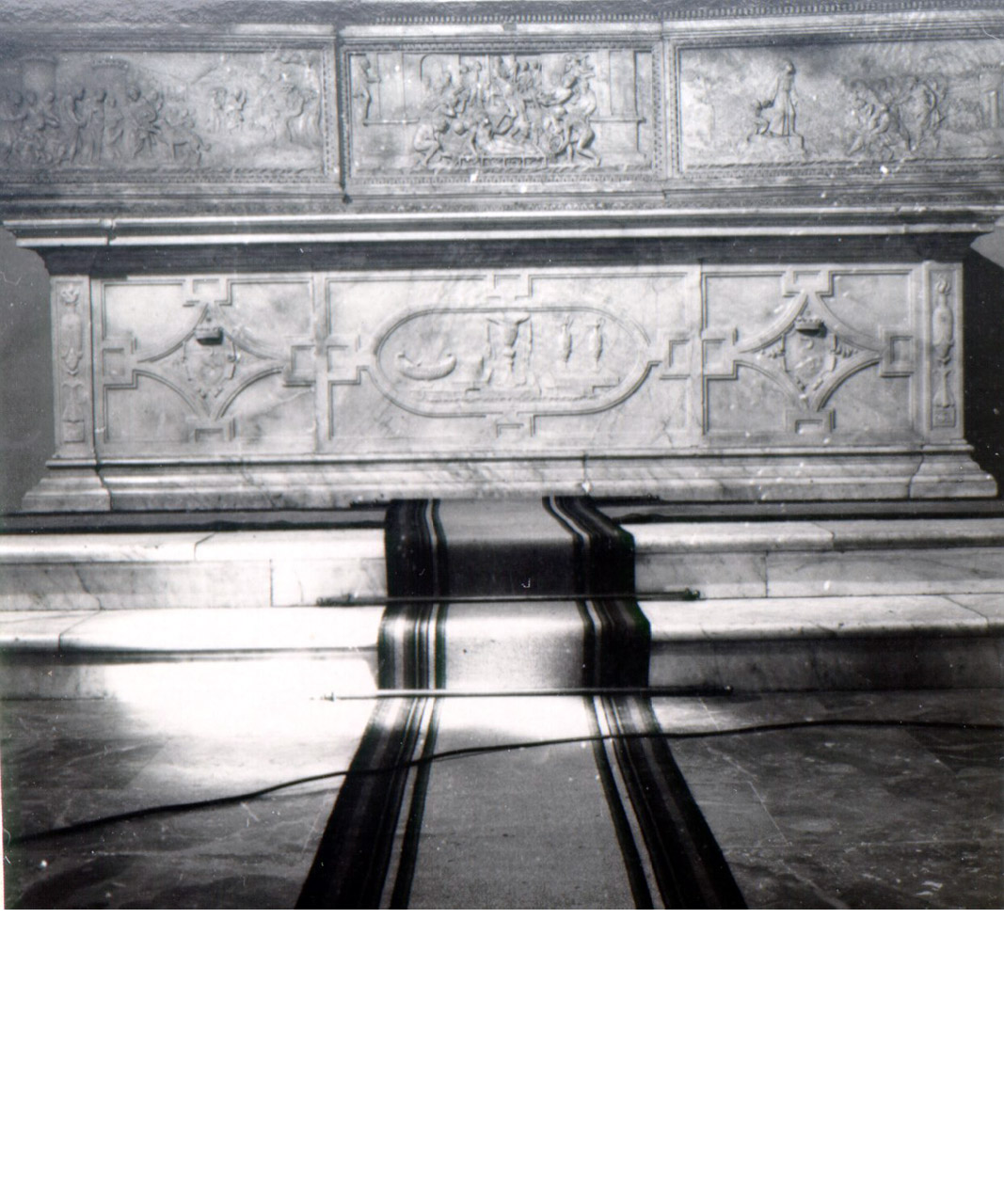 altare maggiore di Merliano Giovanni detto Giovanni da Nola (sec. XVI)