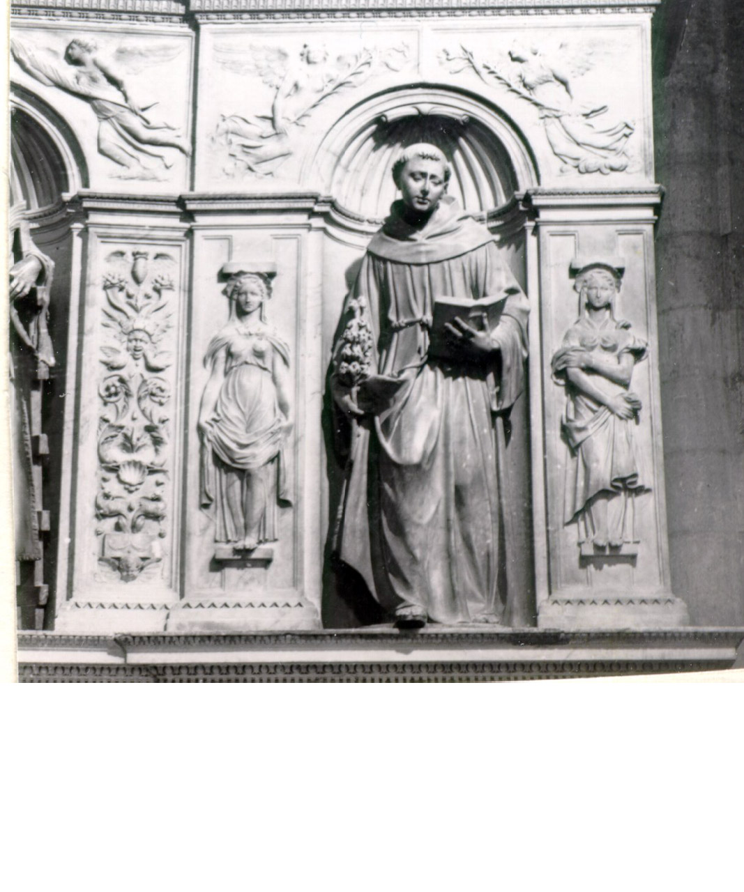 Sant'Antonio da Padova (statua, elemento d'insieme) di Merliano Giovanni detto Giovanni da Nola (sec. XVI)