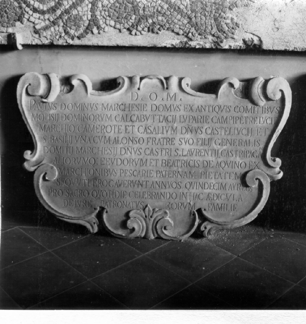 lapide commemorativa - bottega napoletana (prima metà sec. XVIII)