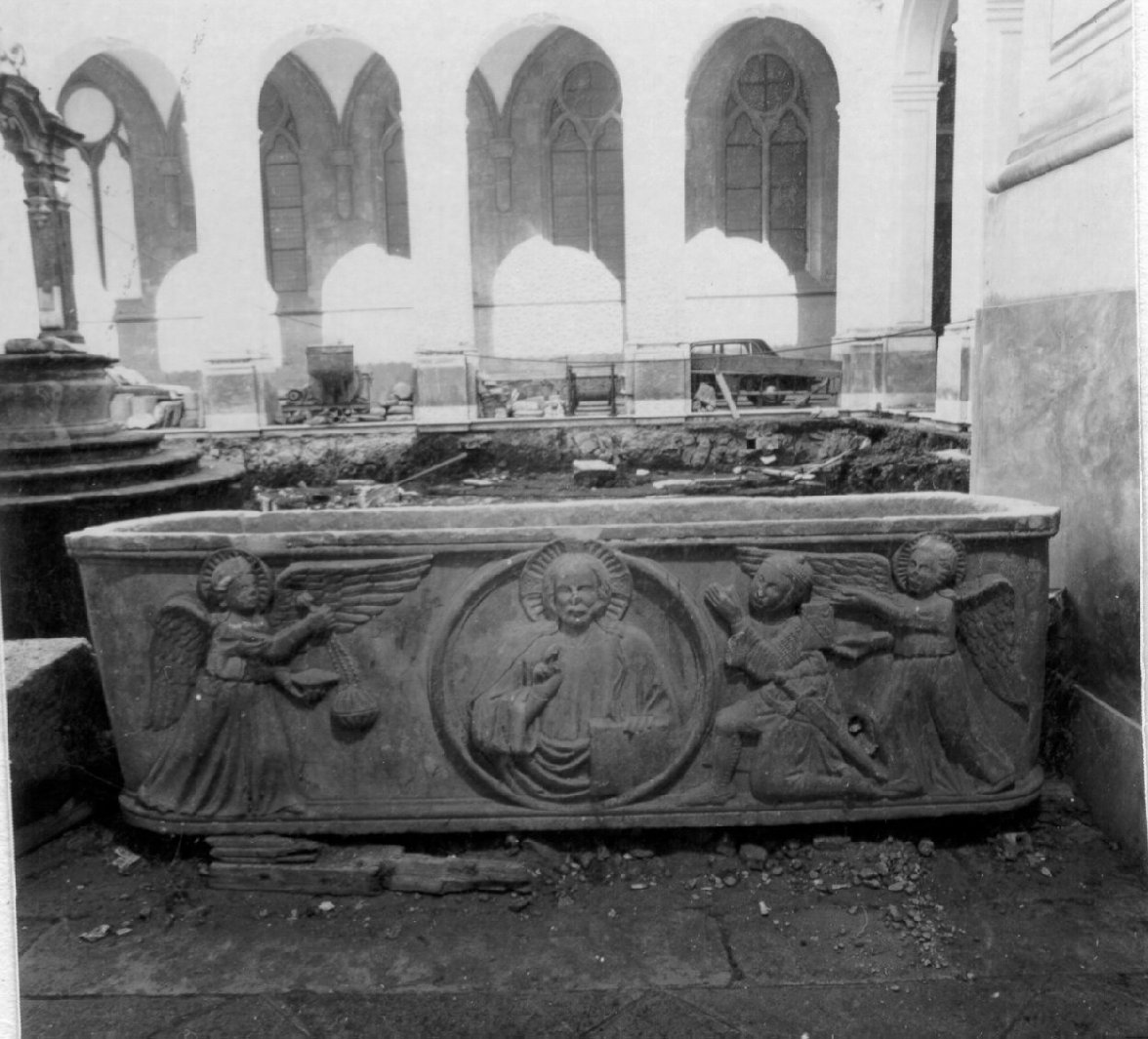 MONUMENTO SEPOLCRALE, FRAMMENTO - AMBITO NAPOLETANO (Metà sec. XIV)