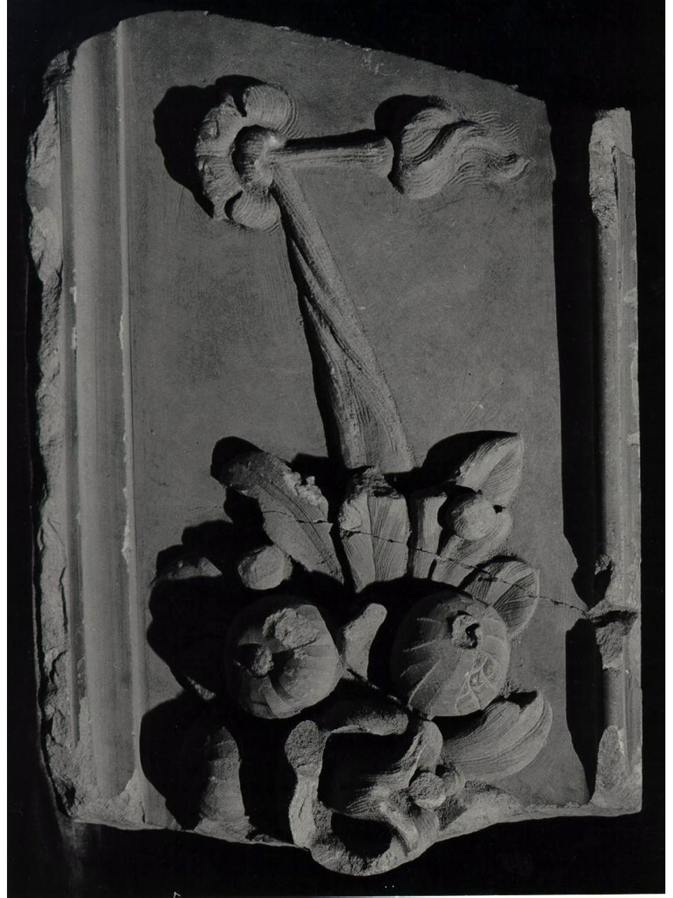 decorazione plastica, frammento - bottega napoletana (metà sec. XVIII)