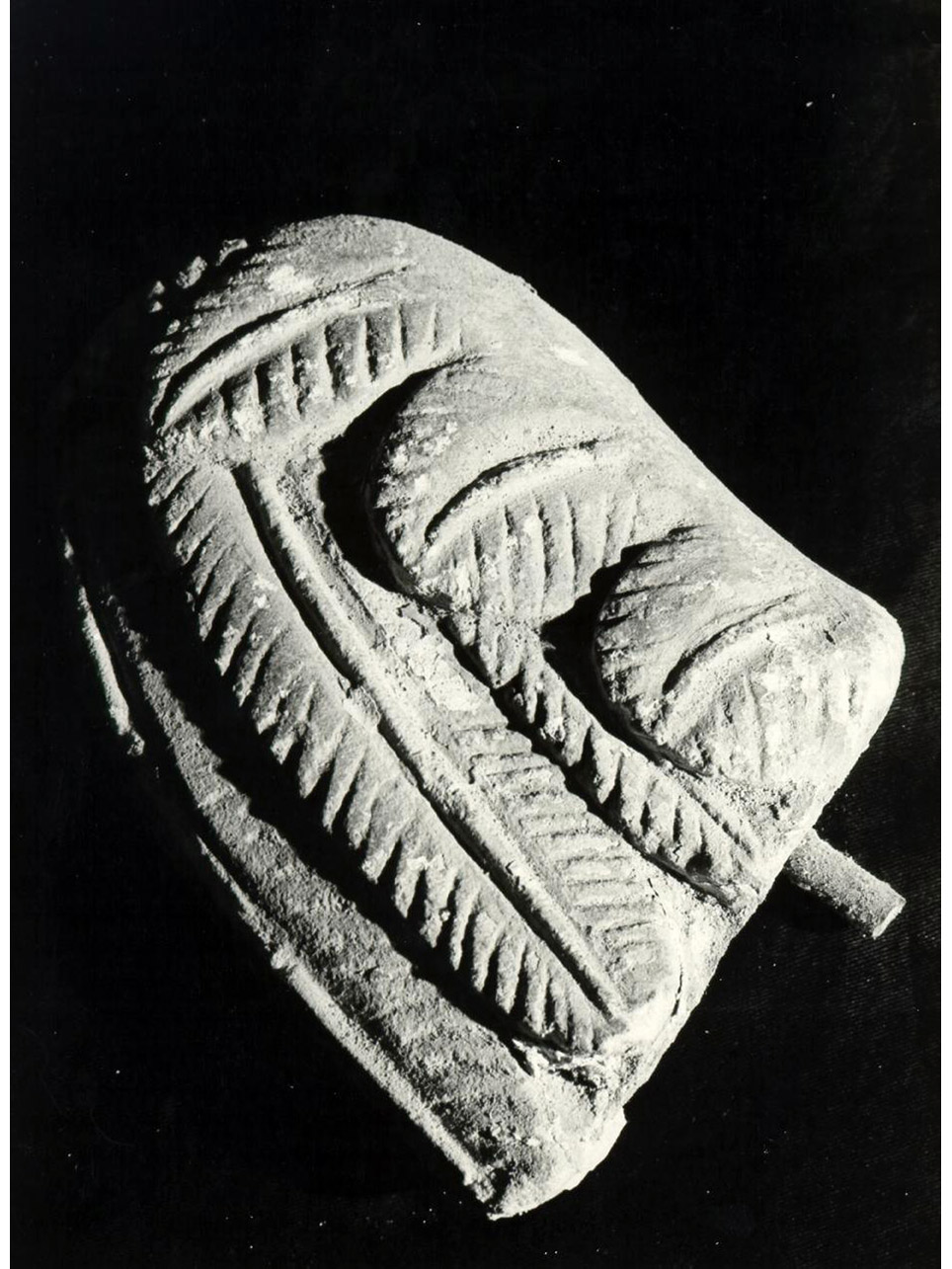 scultura, frammento - bottega napoletana (metà sec. XIV)