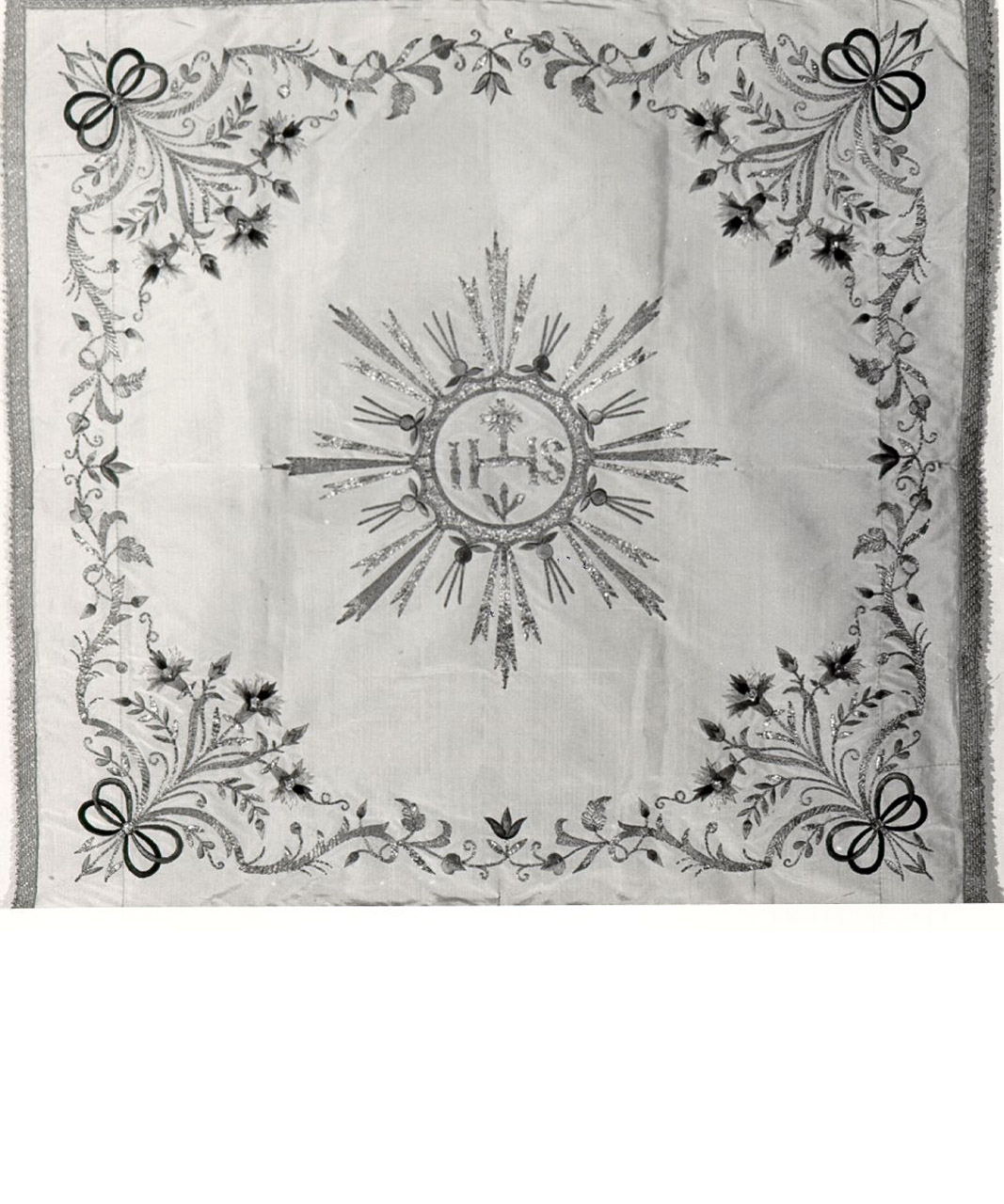 VELO DI CALICE, ELEMENTO D'INSIEME - MANIFATTURA NAPOLETANA (Metà sec. XVIII)