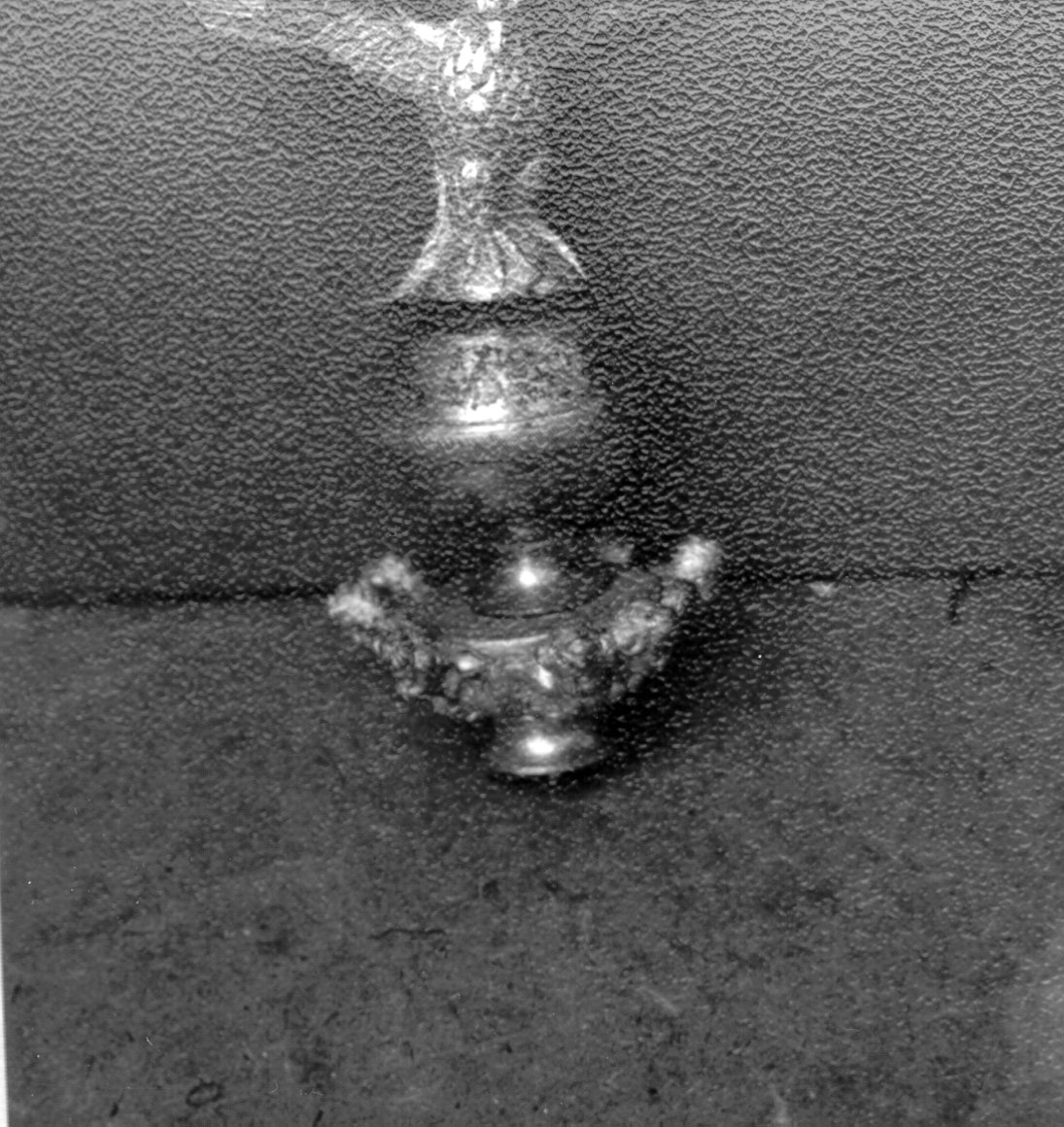 CHERUBINI CON IL SIMBOLO DELLO SPIRITO SANTO (ELEMENTO DI DECORAZIONE, FRAMMENTO) - manifattura napoletana