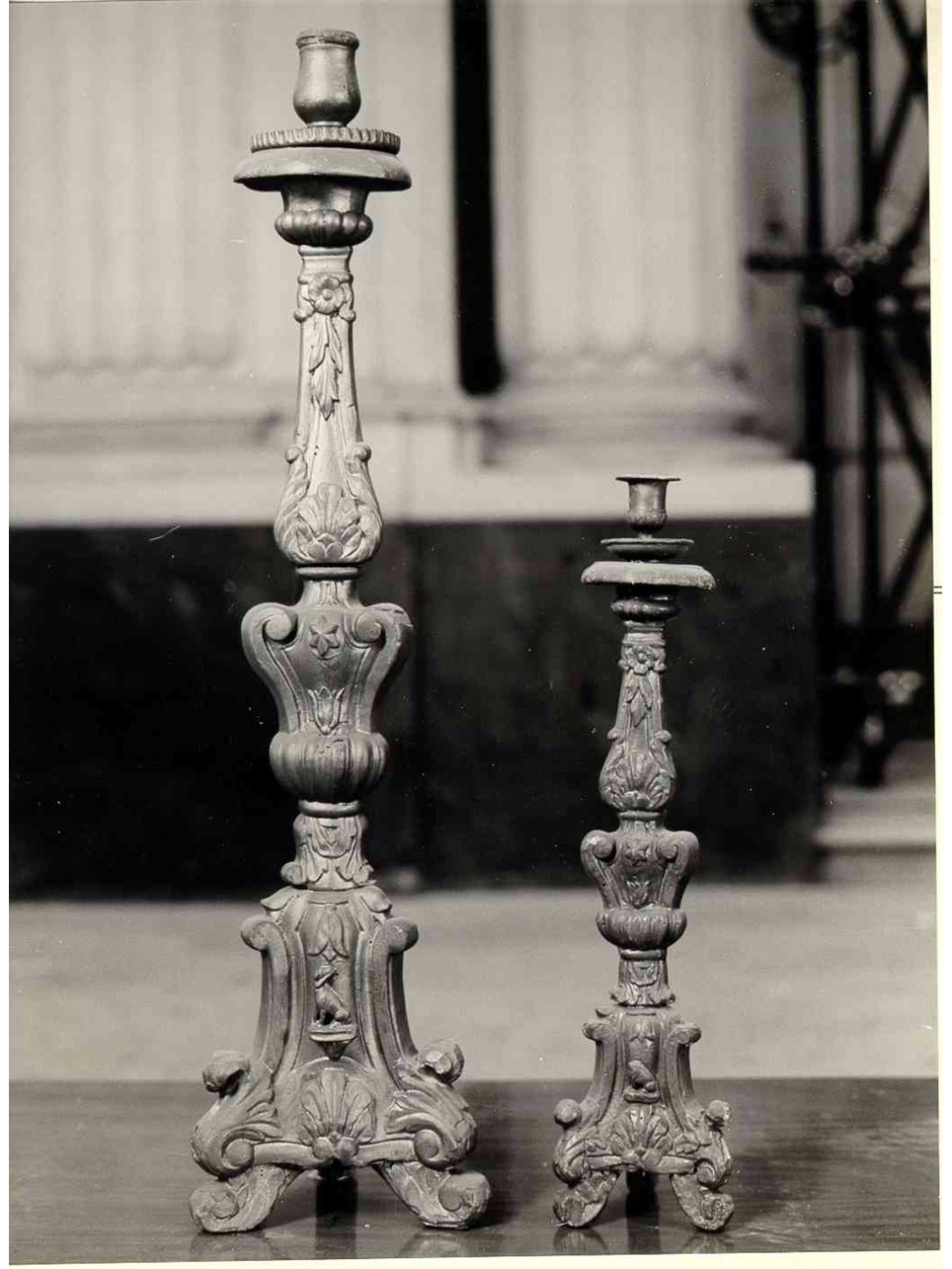 candeliere d'altare, serie - bottega napoletana (sec. XIX)