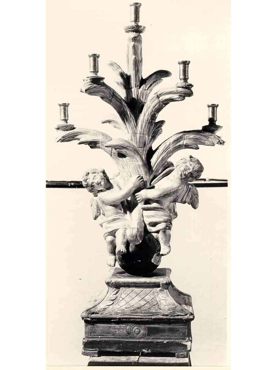 CANDELABRO FIGURATO - manifattura napoletana (Metà sec. XIX)