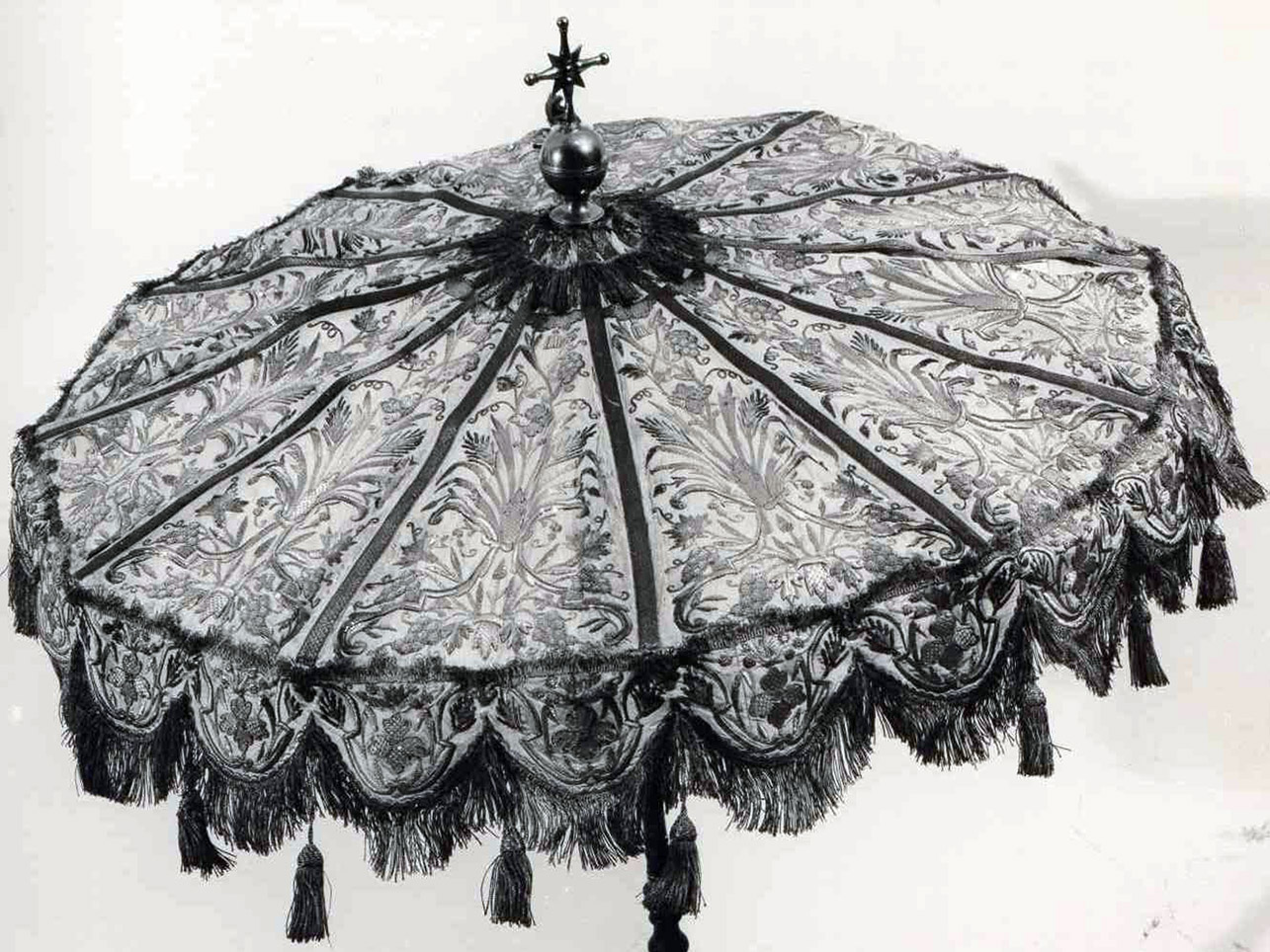 OMBRELLINO PROCESSIONALE - manifattura napoletana (Prima metà sec. XIX)