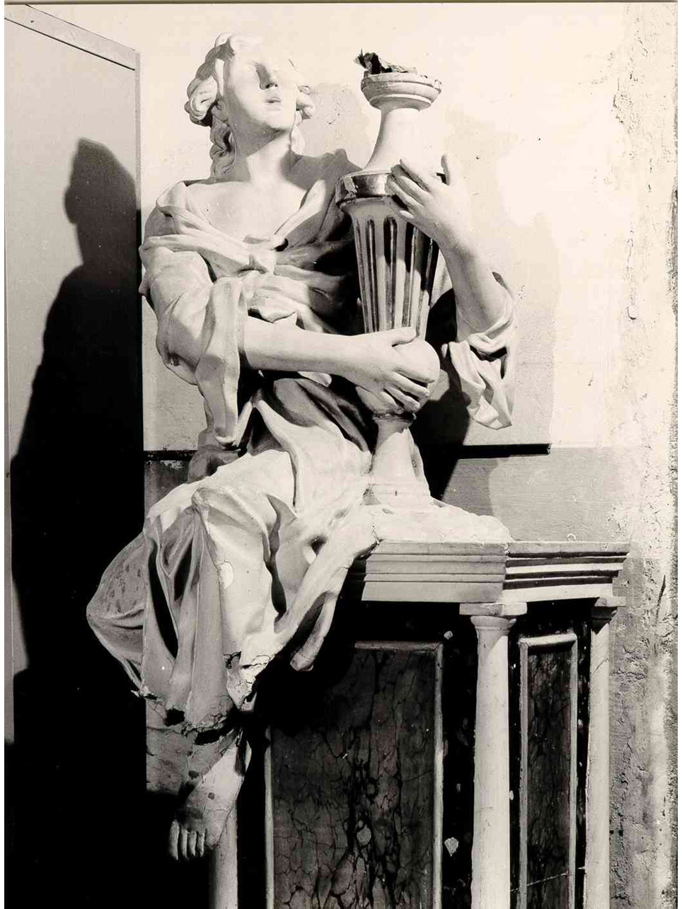 ANGELO PORTACANDELABRO, SERIE - manifattura napoletana (Metà sec. XIX)