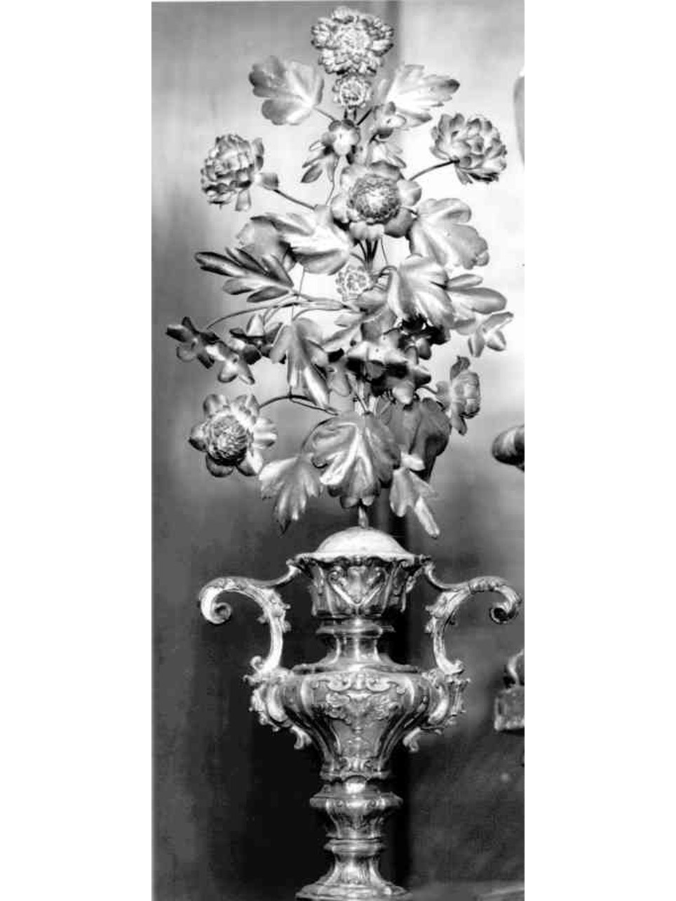 VASO PORTAFIORI, SERIE - bottega argentiera napoletana (Prima metà sec. XVIII)