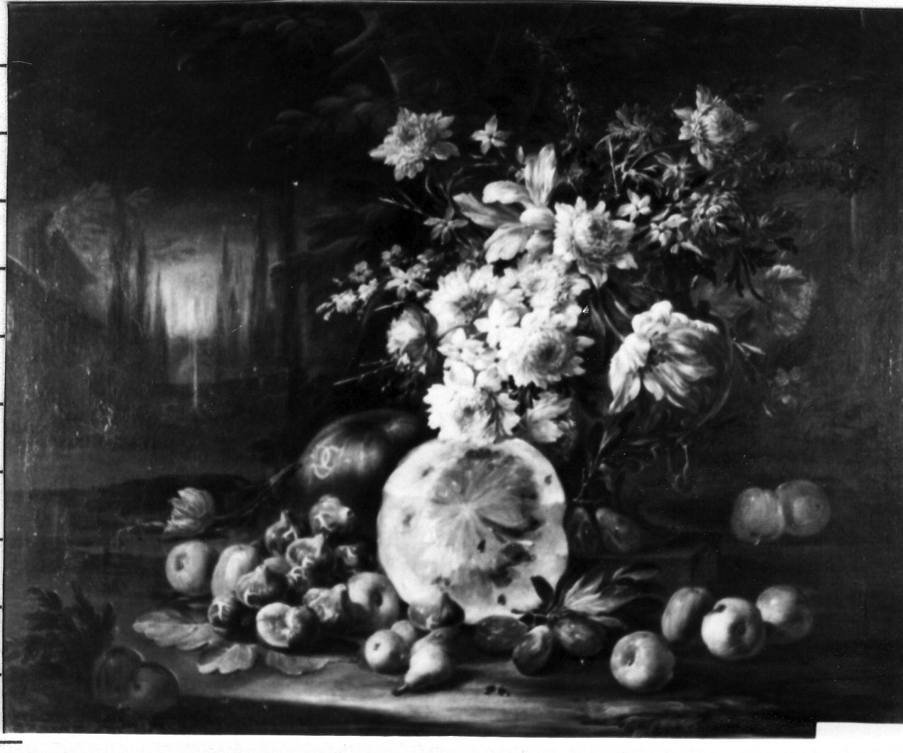 natura morta di fiori e frutta con melone (dipinto) di Cusati Gaetano (primo quarto sec. XVIII)