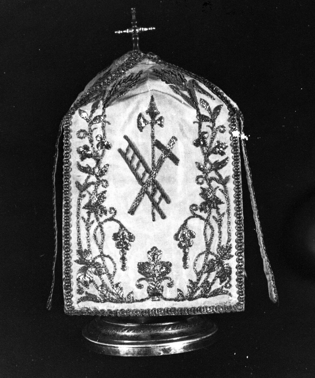 coperchio di pisside - manifattura napoletana (metà sec. XVIII)