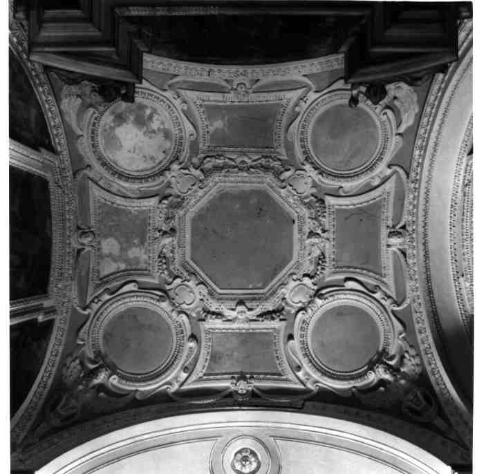 DECORAZIONE PLASTICA, COMPLESSO DECORATIVO - BOTTEGA NAPOLETANA (Metà sec. XIX)