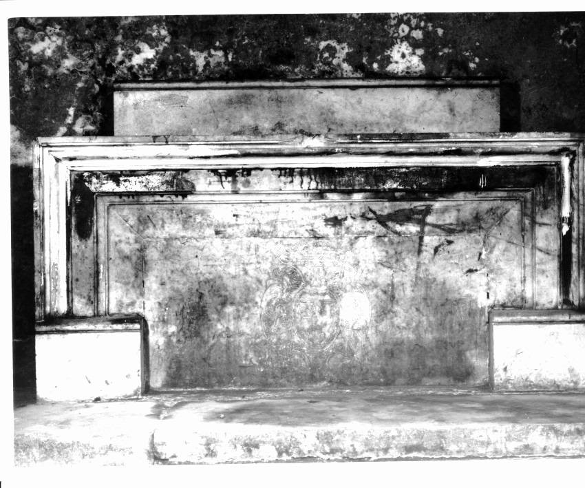 ALTARE - BOTTEGA NAPOLETANA (Prima metà sec. XVIII)