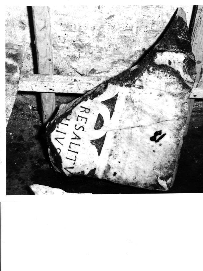 LAPIDE, FRAMMENTO - BOTTEGA NAPOLETANA (ULTIMO QUARTO Sec. XVI)