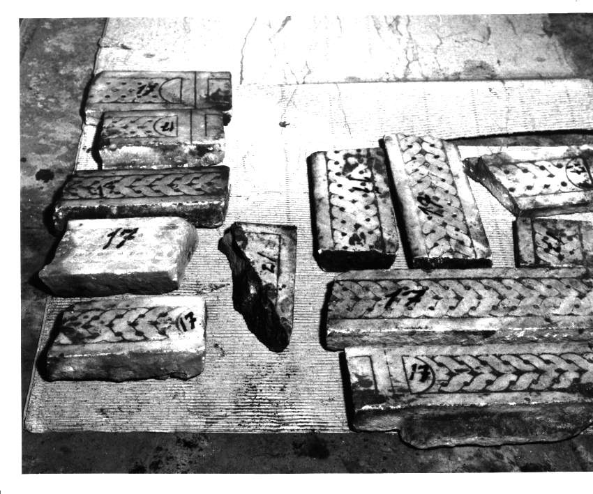 LAPIDE, FRAMMENTO - BOTTEGA NAPOLETANA (INIZIO sec. XVIII)