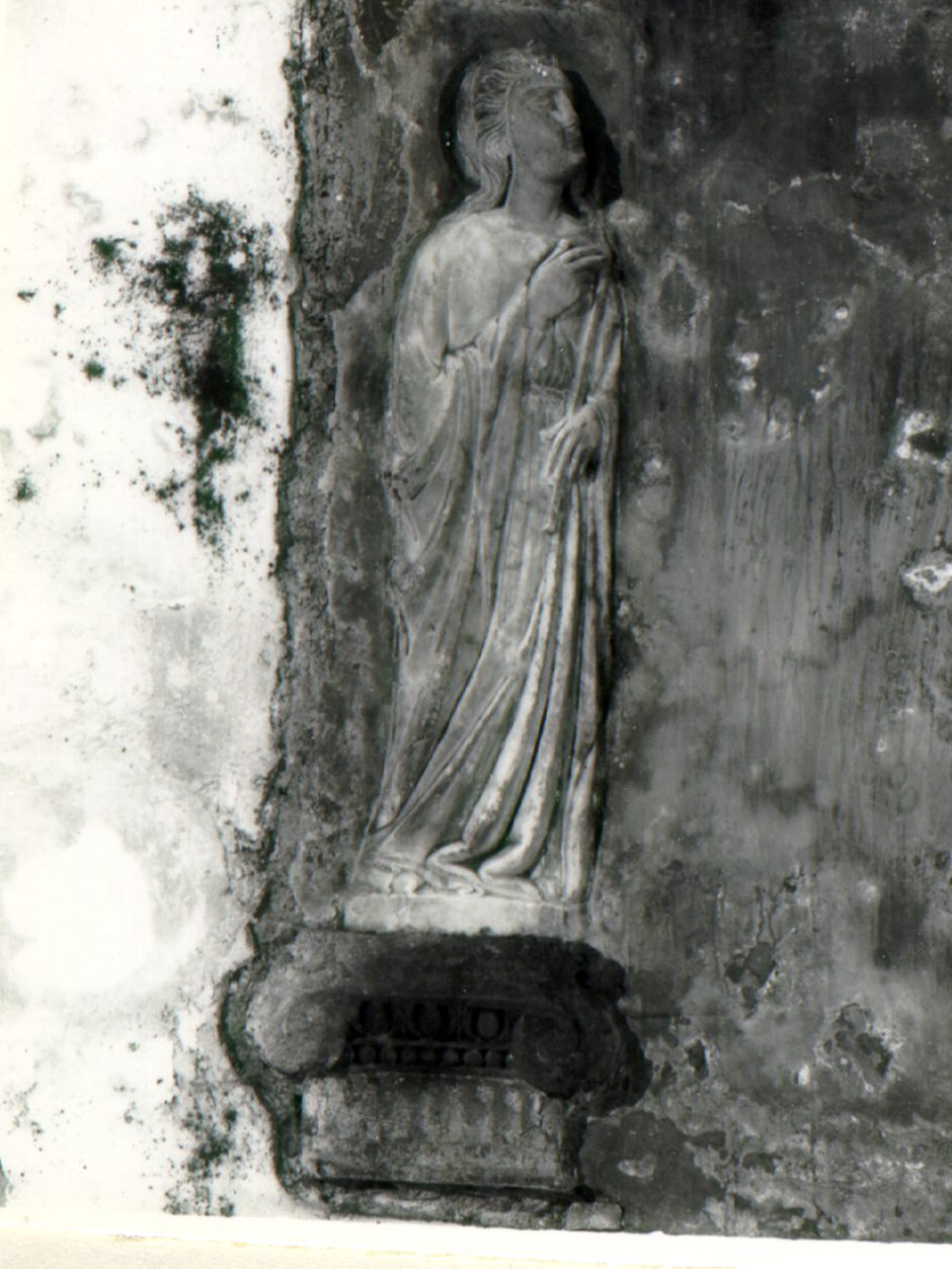 angelo annunciante (scultura, elemento d'insieme) - bottega toscana (seconda metà sec. XIV)