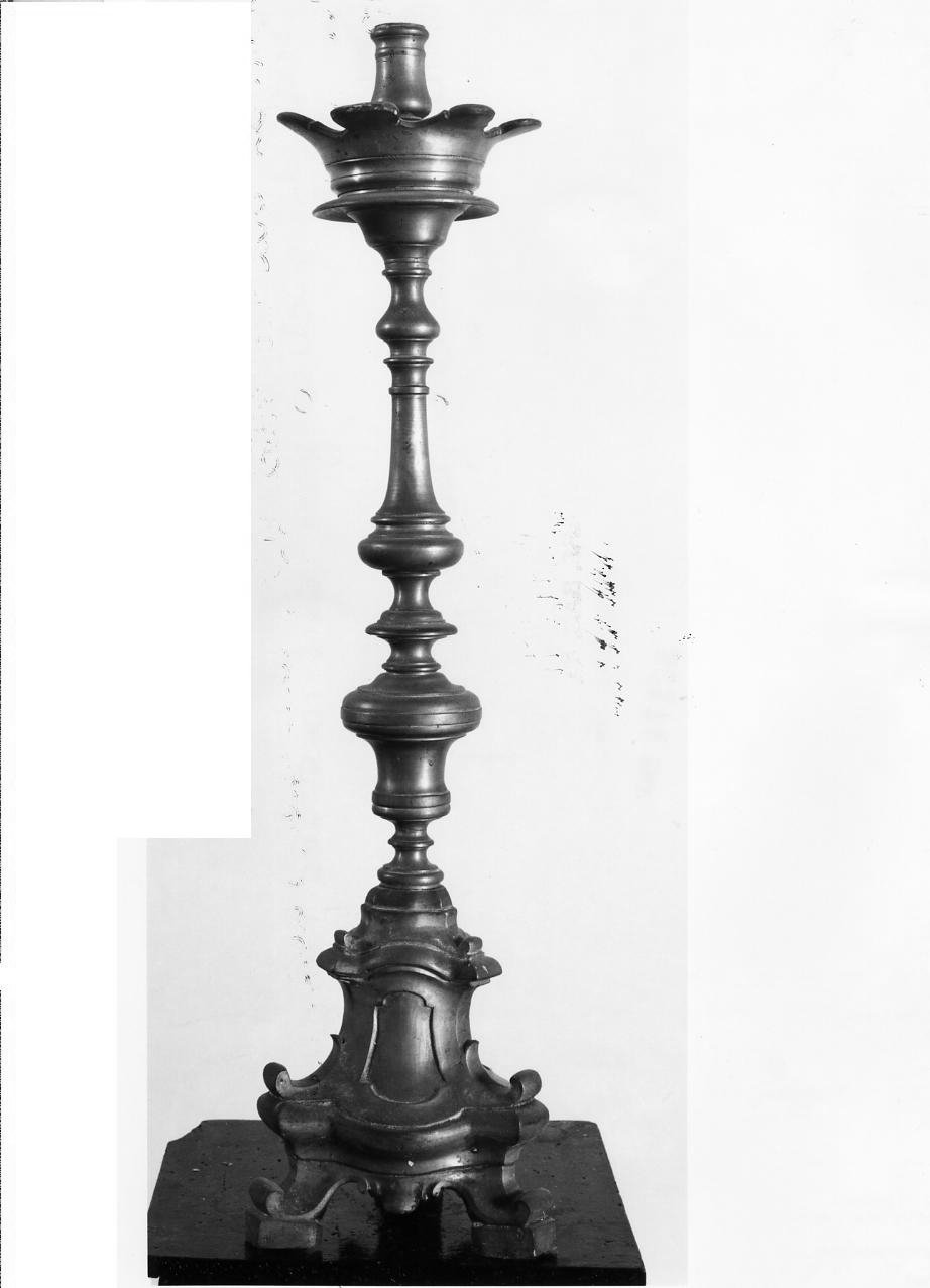 candeliere d'altare, serie - bottega campana (seconda metà sec. XVIII)