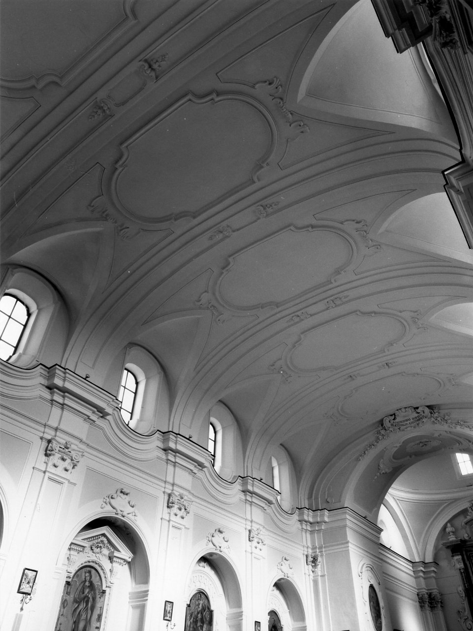 decorazione plastico-architettonica - bottega campana (metà sec. XVII)