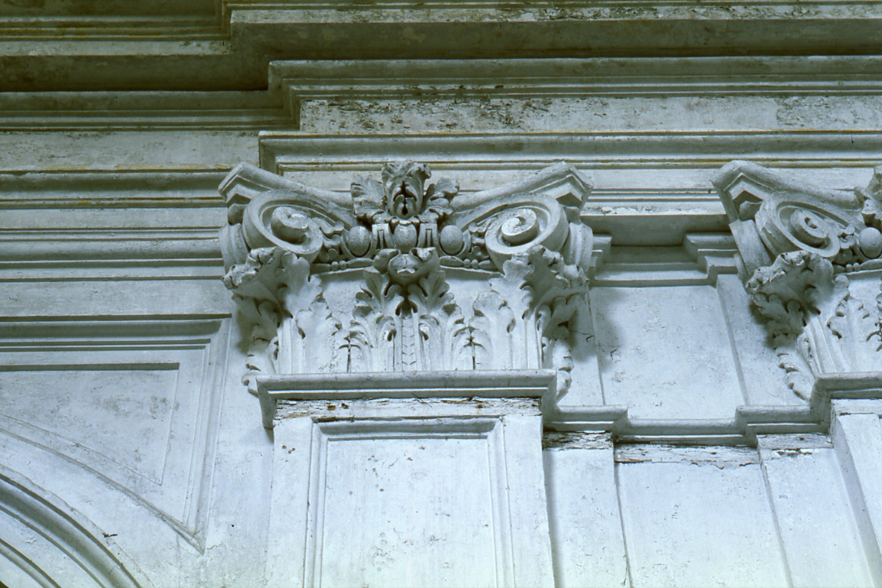 capitello composito, serie di Scarola Giuseppe, Granucci Bartolomeo, Buonocore Giovanni Martino (sec. XVIII)