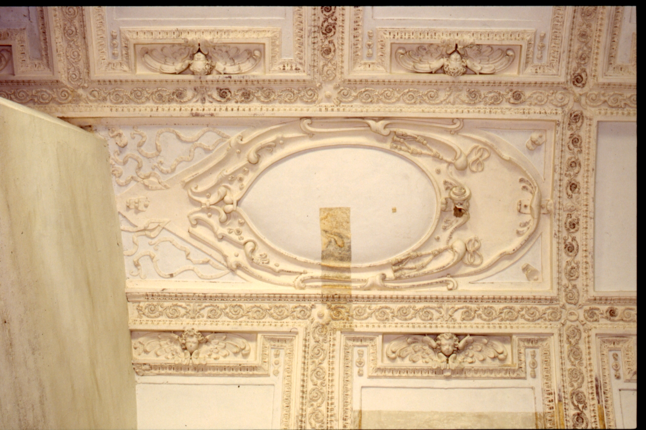 decorazione plastica, elemento d'insieme - bottega napoletana (seconda metà sec. XVIII)