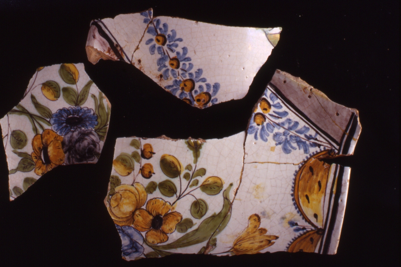 vaso, frammento - bottega napoletana (seconda metà sec. XVIII)