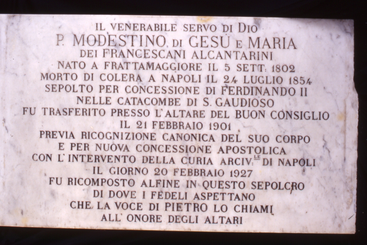 lapide commemorativa - bottega napoletana (secondo quarto sec. XX)