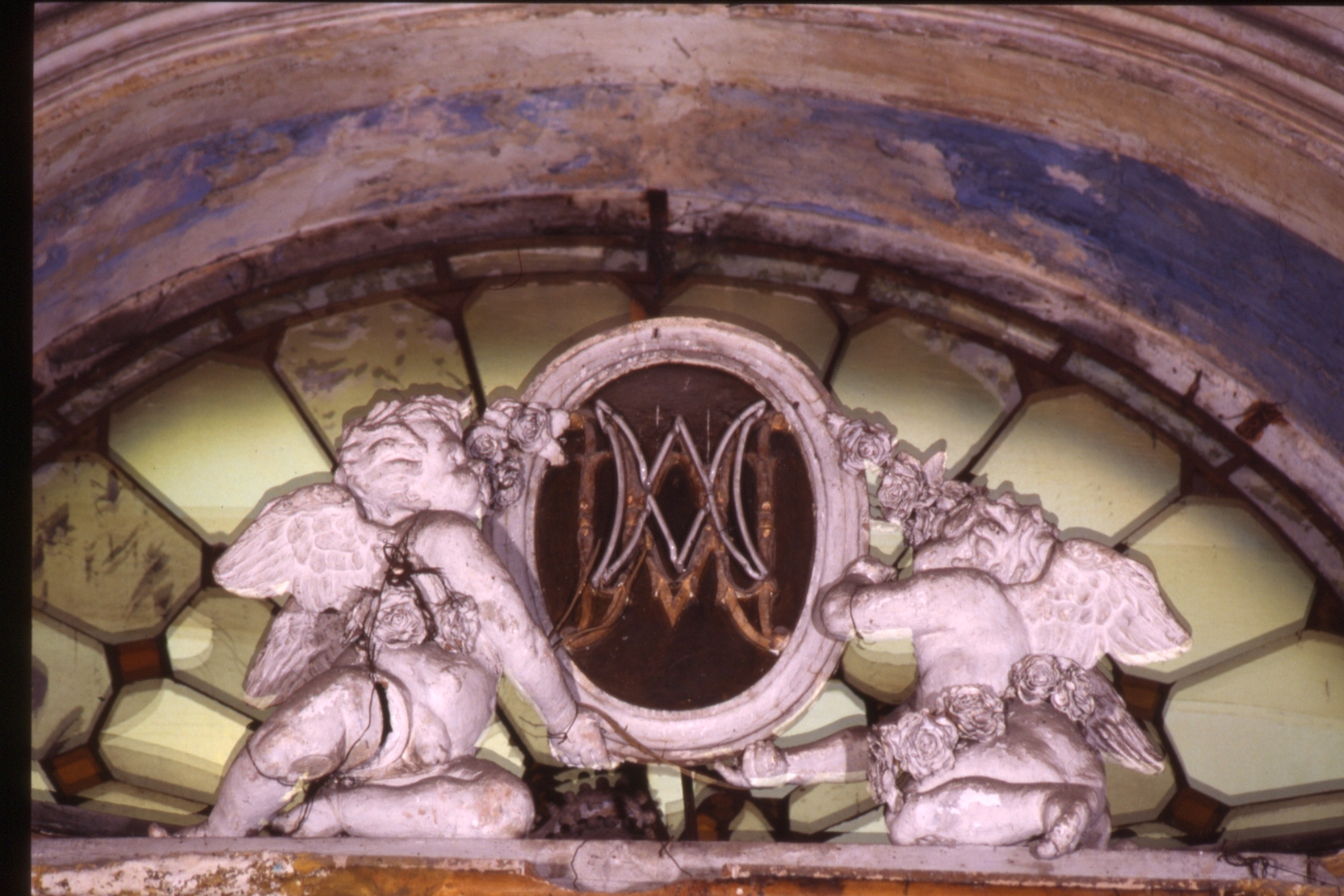 angeli reggistemma (decorazione plastica, elemento d'insieme) - bottega napoletana (fine sec. XIX)