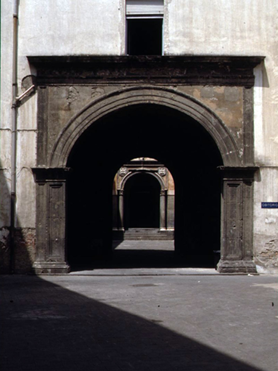 decorazione plastico-architettonica, insieme - bottega napoletana (fine sec. XV)