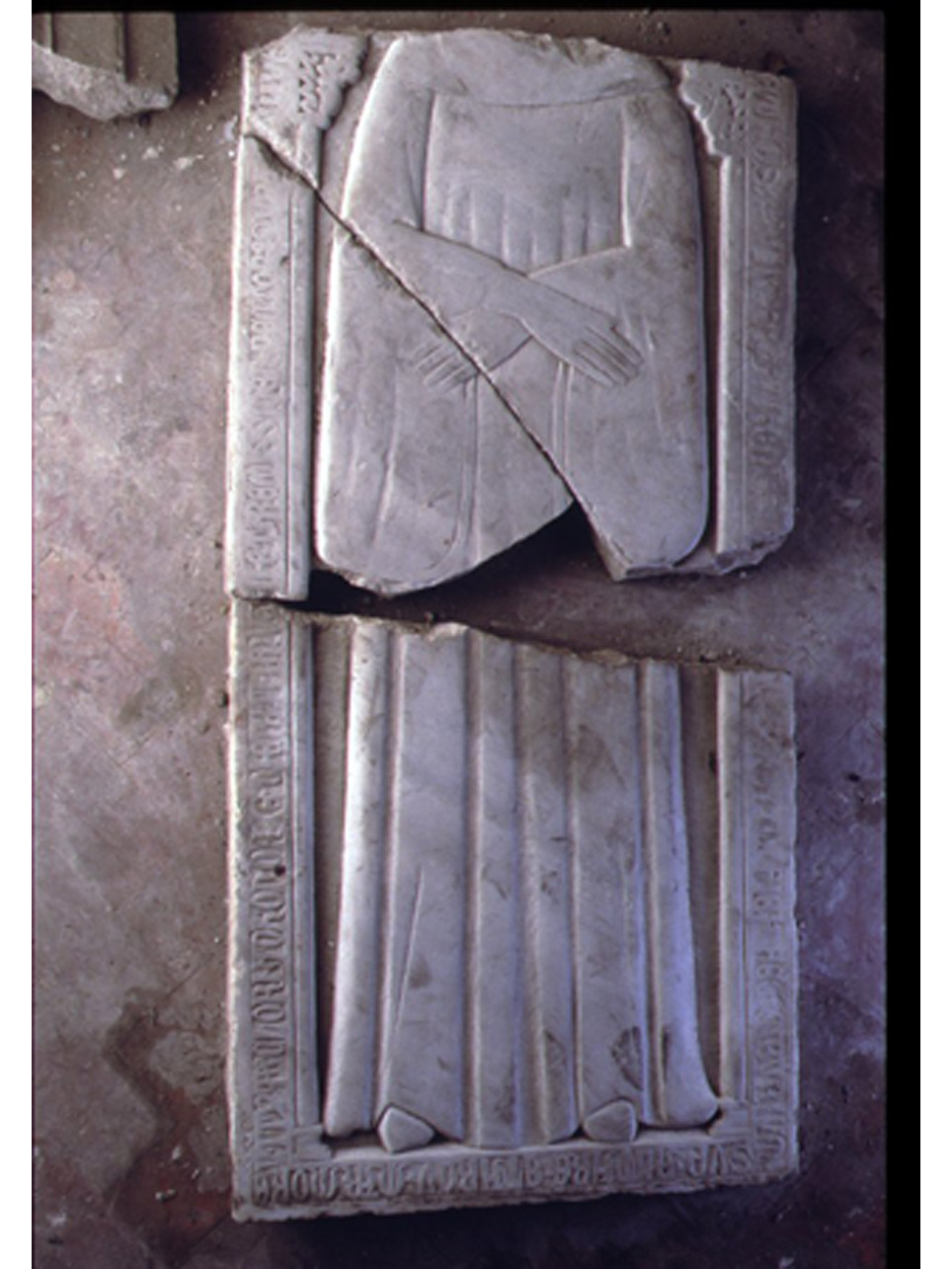 Atanasio Scrignara giacente (monumento funebre, frammento) - ambito napoletano (sec. XIV)