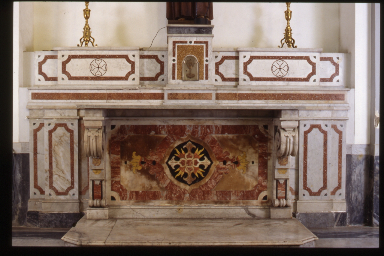 altare, insieme - bottega napoletana (metà sec. XIX)