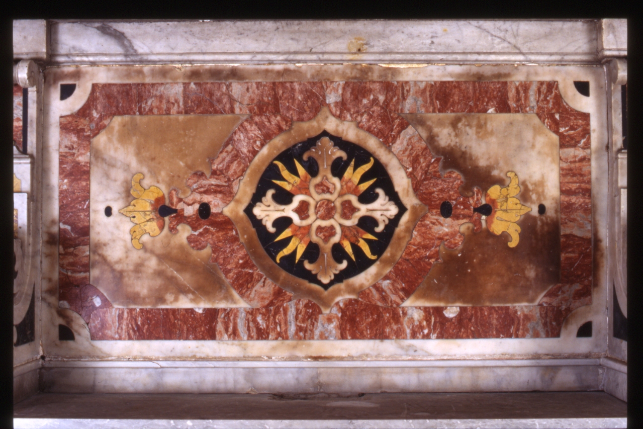 paliotto, elemento d'insieme - bottega napoletana (metà sec. XVII)