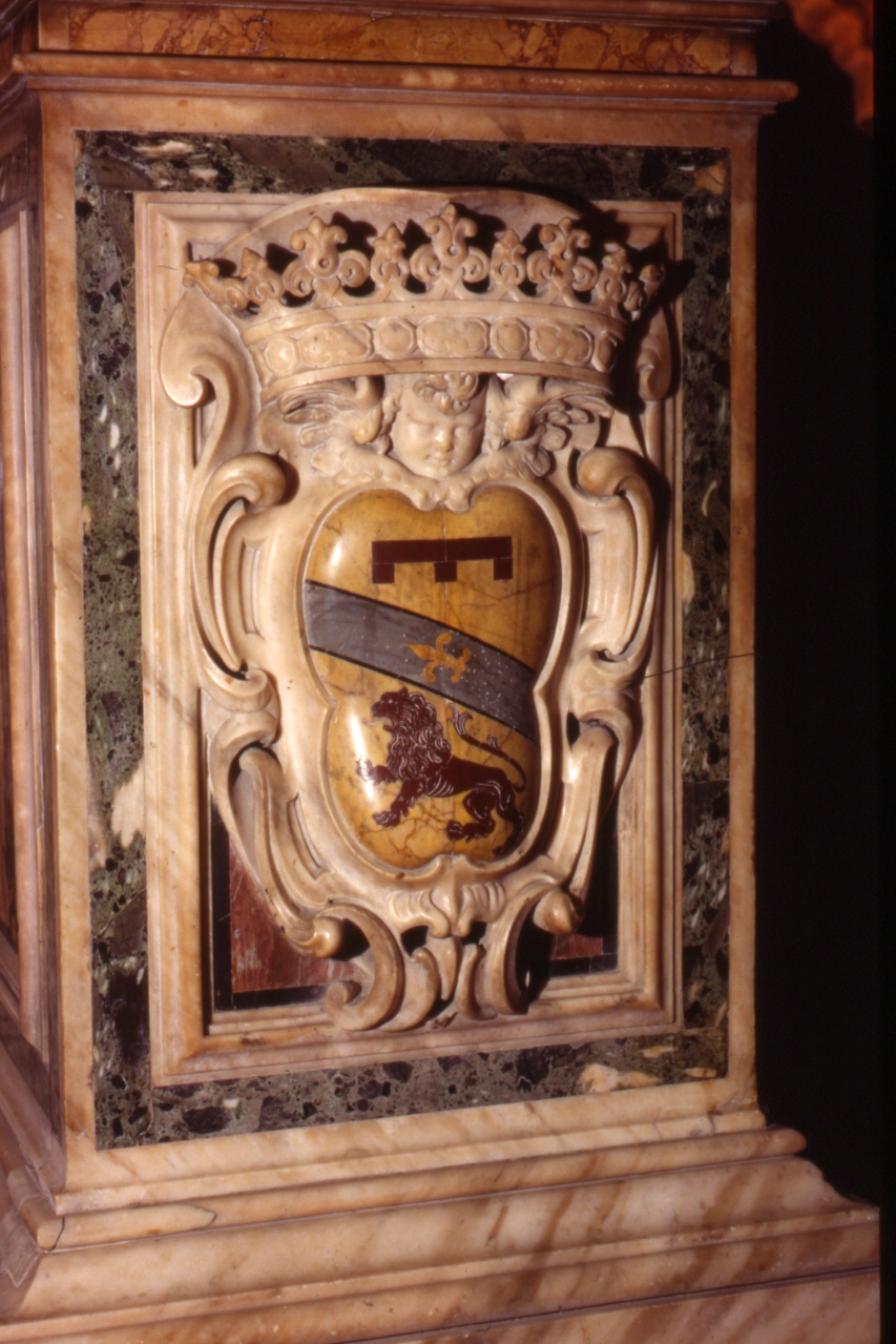 stemma gentilizio (decorazione plastica, serie) di Fanzago Cosimo (bottega) (prima metà sec. XVII)