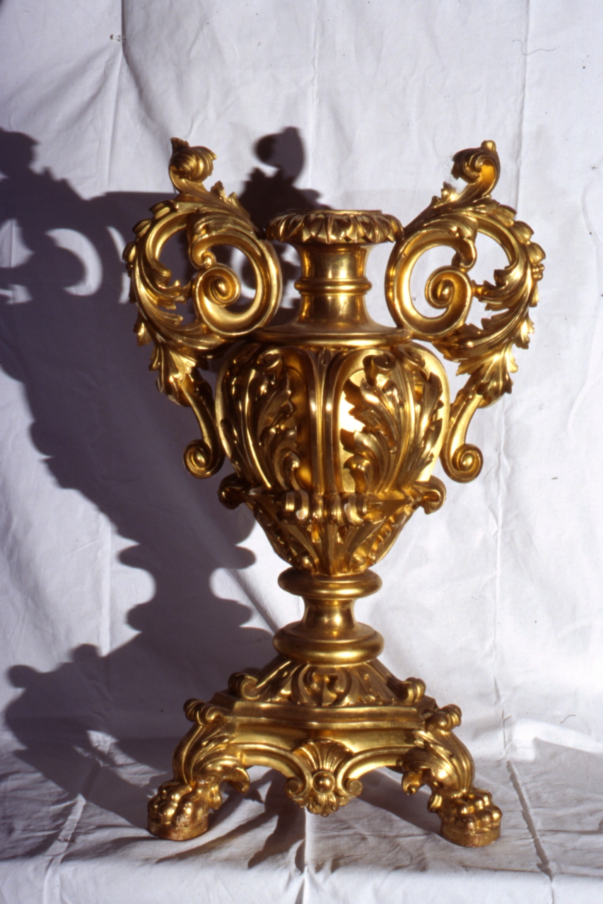 vaso d'altare con composizione floreale - bottega napoletana (seconda metà sec. XIX)
