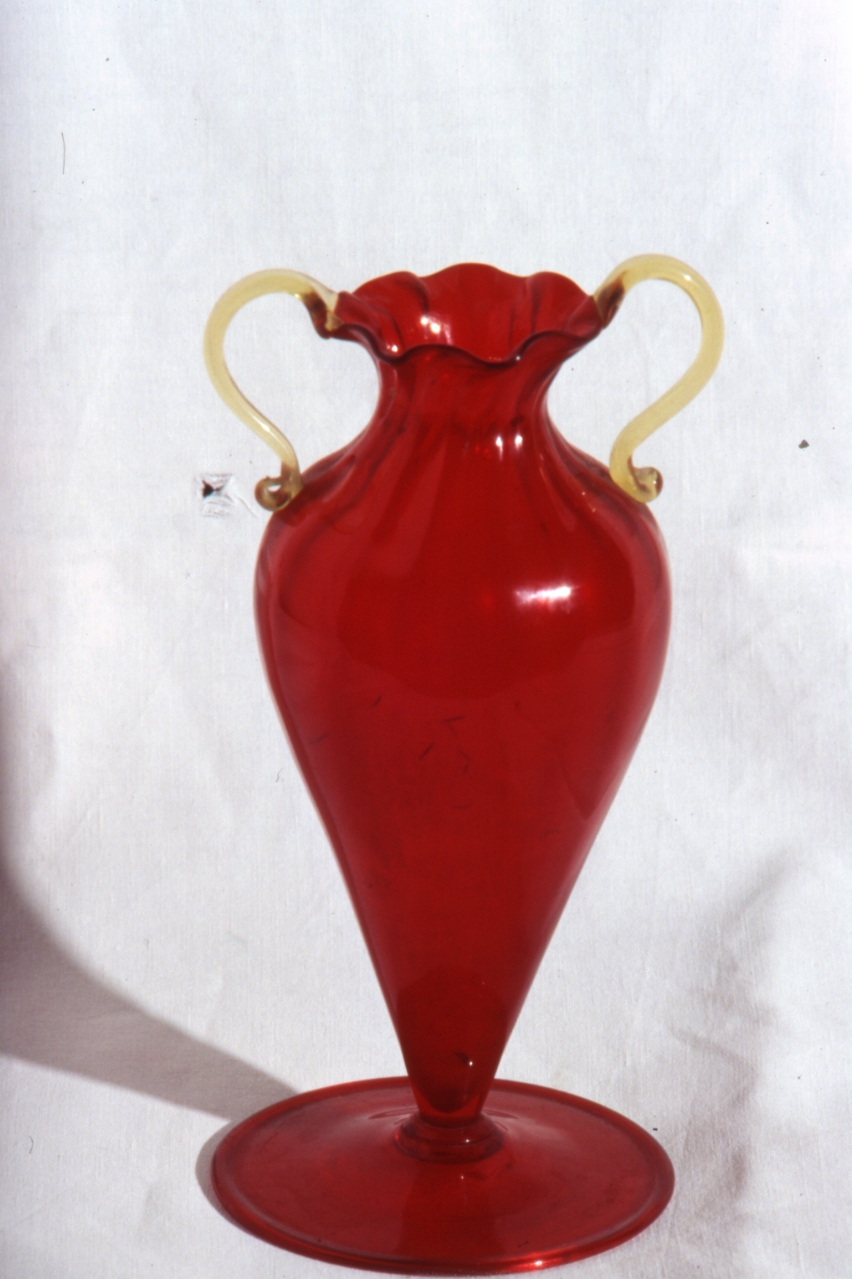 vaso, serie - bottega napoletana (primo quarto sec. XX)