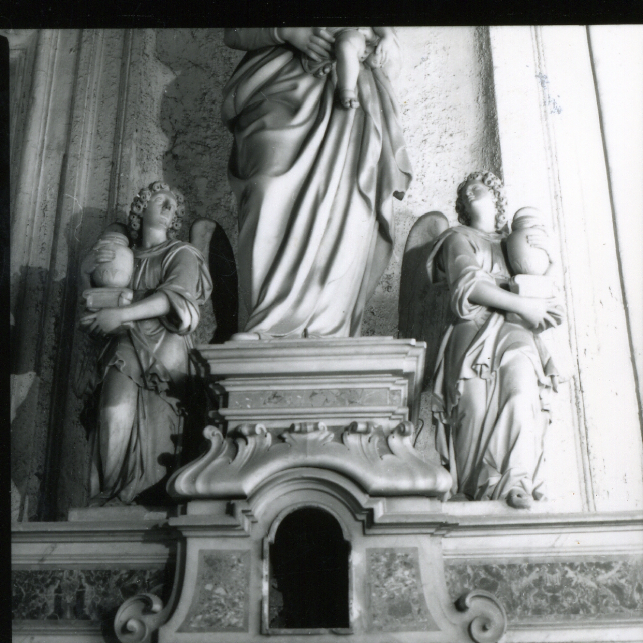 angeli (scultura, serie) di Finelli Vitale (e aiuti) (sec. XVII)