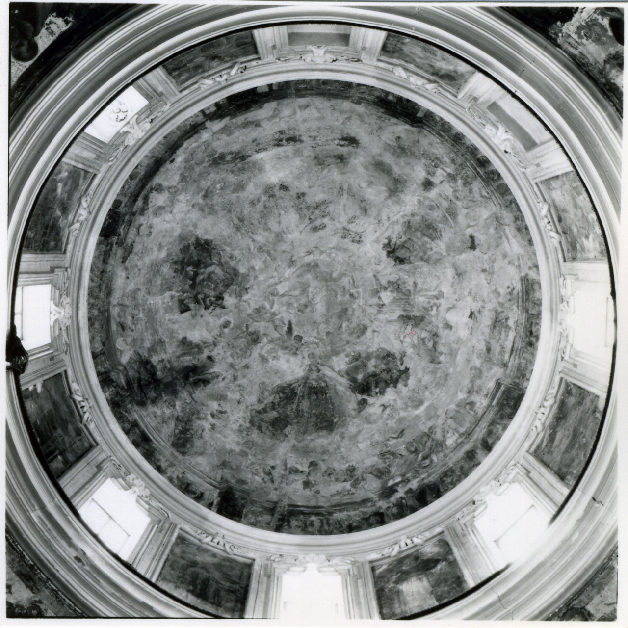 Madonna in gloria (dipinto) di Corenzio Belisario (sec. XVII)