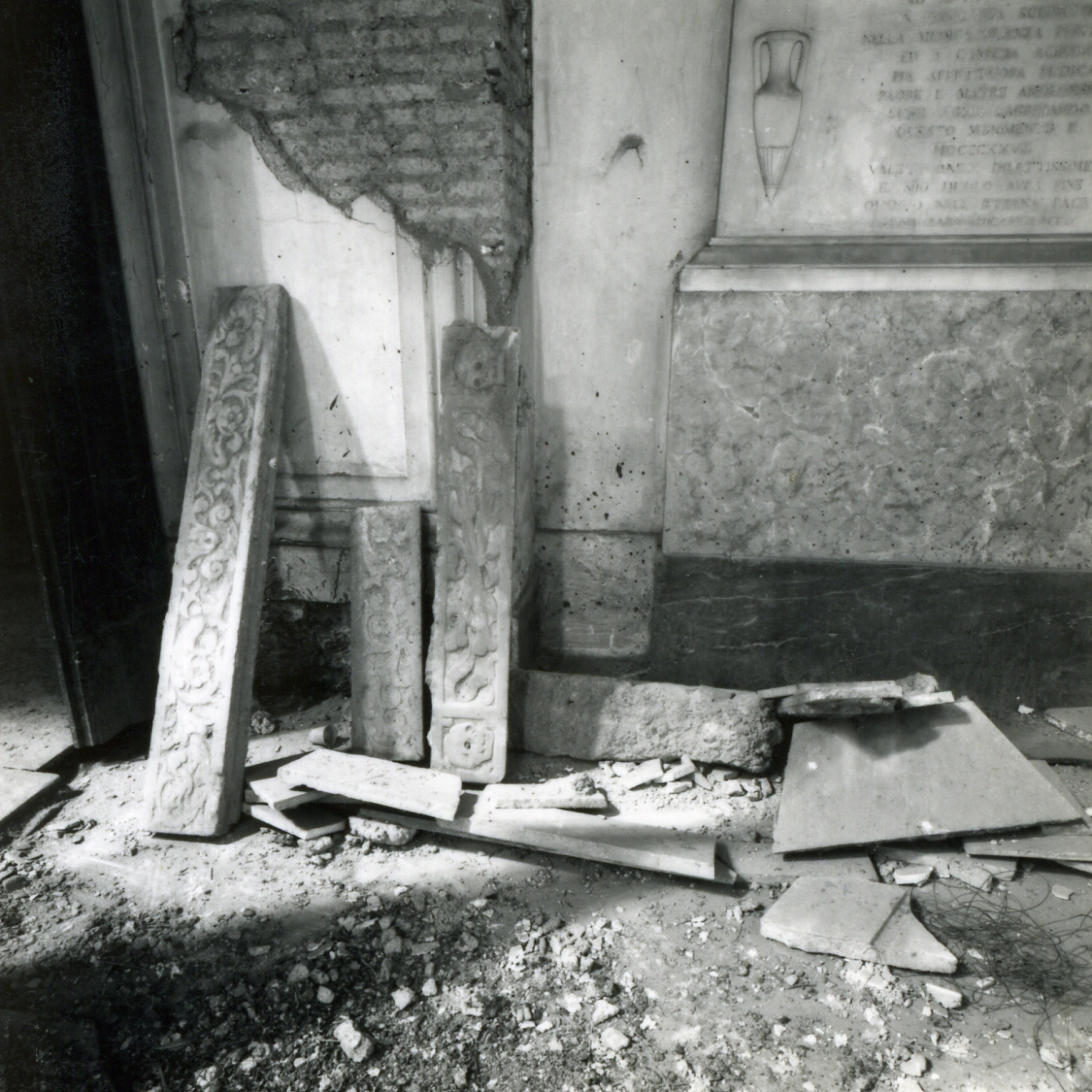 decorazione, frammento - bottega napoletana (prima metà sec. XVII)