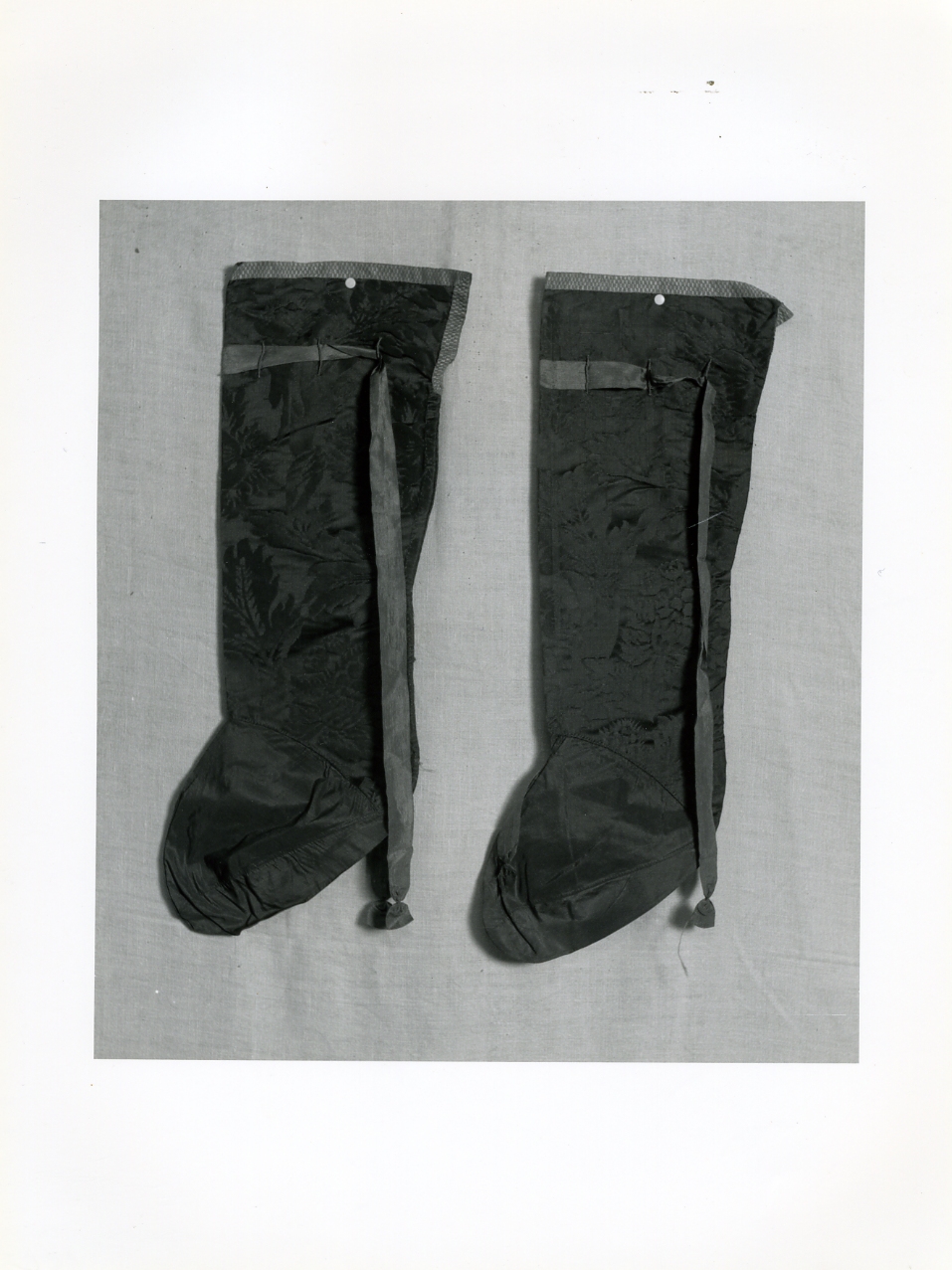 calze pontificali - manifattura napoletana (prima metà sec. XIX)