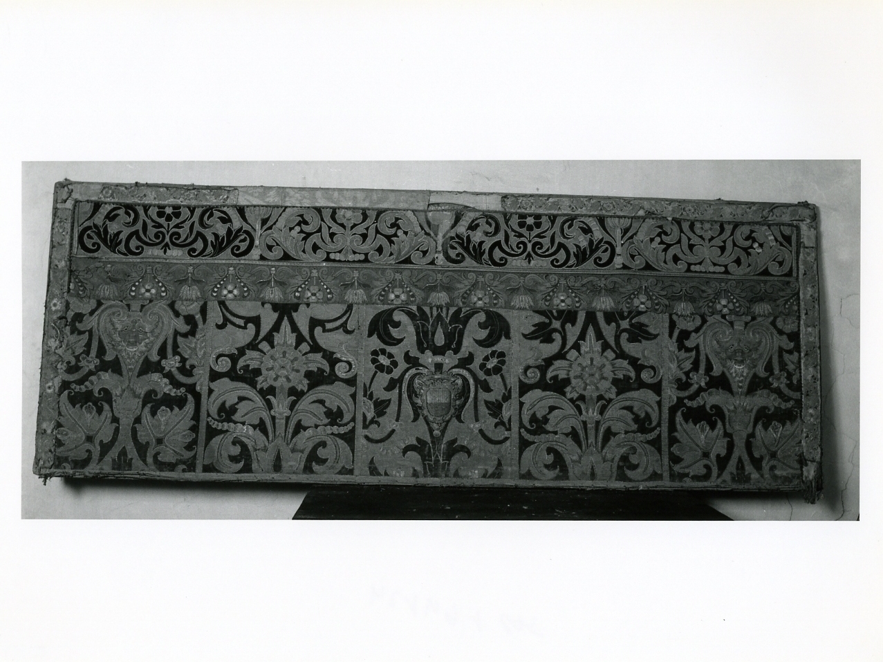 paliotto - manifattura napoletana (prima metà sec. XIX)