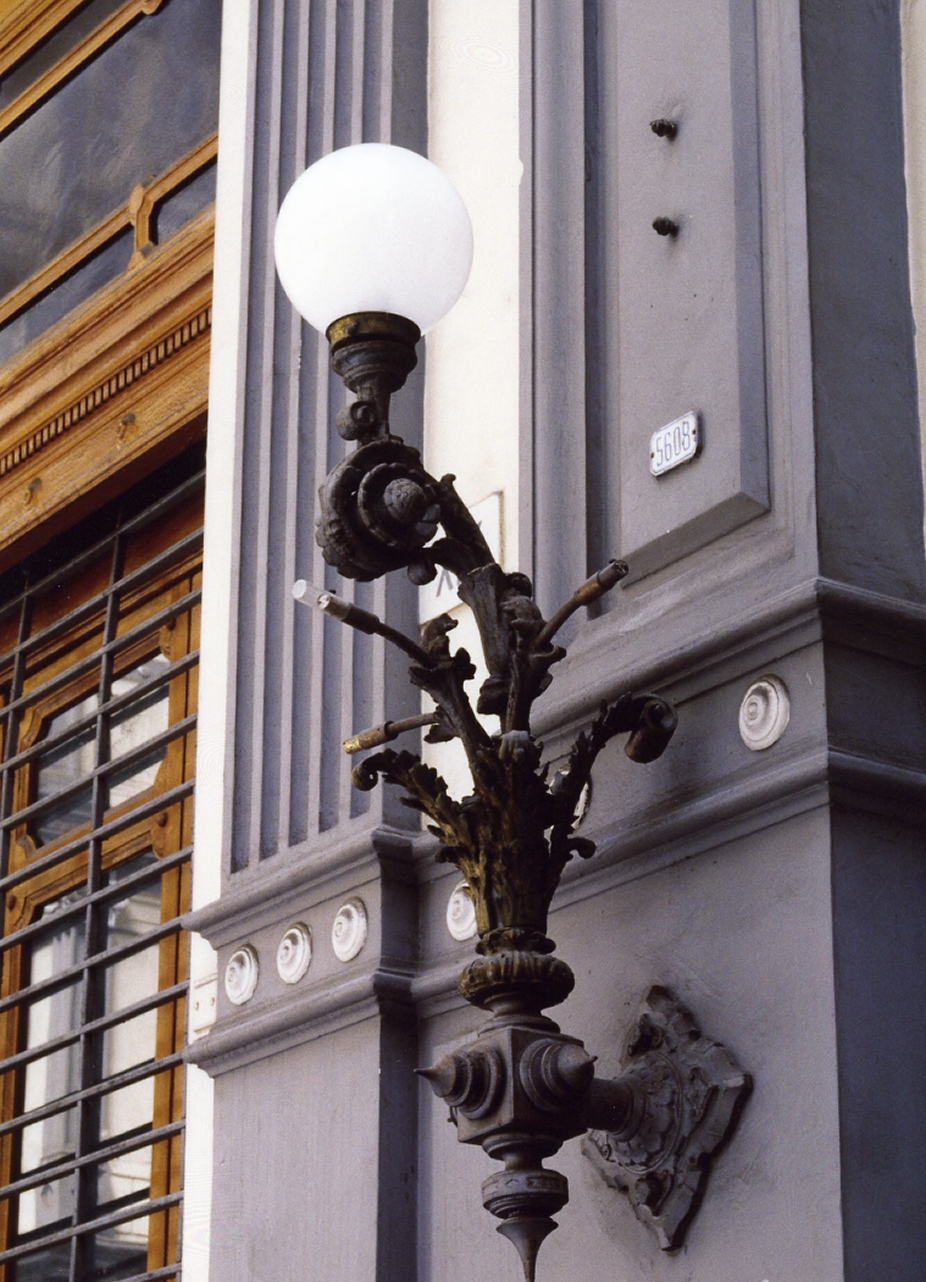 lampada, serie di Breglia Nicola, De Novellis Giovanni (sec. XIX)