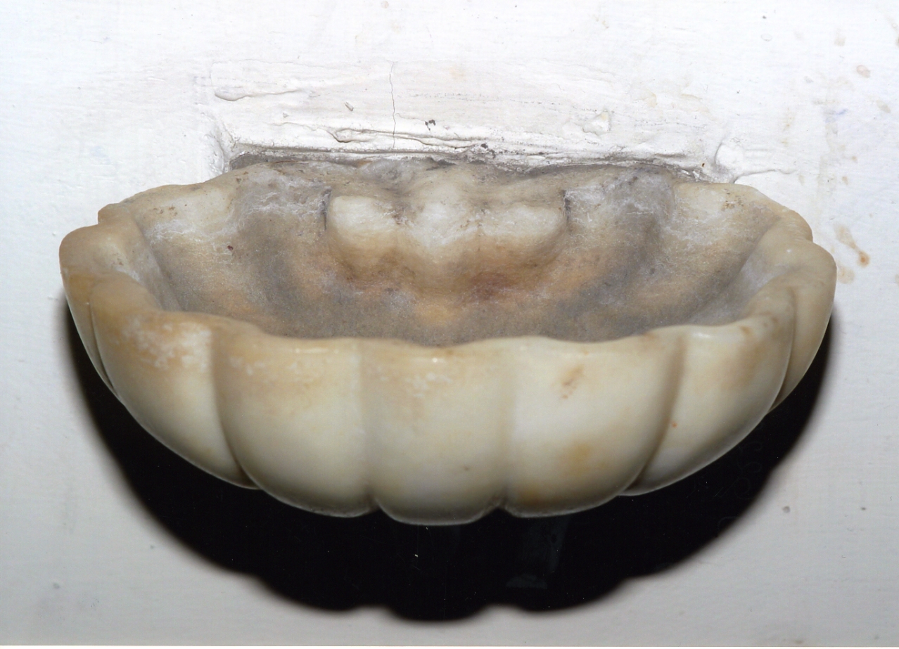 acquasantiera - a conchiglia, serie - bottega napoletana (metà sec. XIX)